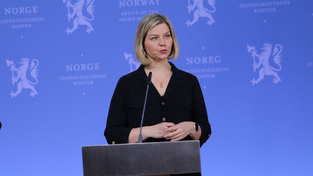 Guri Melby (V) opplyste på tirsdag at foreldrebetaling skulle opphøre i perioden barnehagen var stengt. Guri Melby (V) opplyste på tirsdag at foreldrebetaling skulle opphøre i perioden barnehagen var stengt.