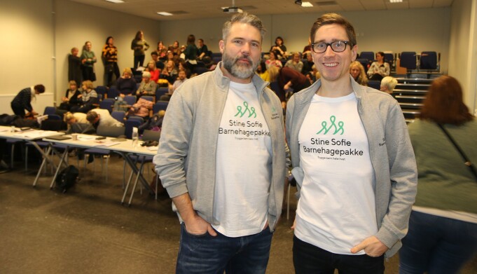 <span class=" italic" data-lab-italic_desktop="italic">Ole Morten Mouridsen og Harald Dean er begge pedagoger og foredragsholdere i Stine Sofie Stiftelse. Bildet er tatt i forbindelse med første Barnas verneombud-samlingen i Bodø.</span> <span class=" italic" data-lab-italic_desktop="italic">Ole Morten Mouridsen og Harald Dean er begge pedagoger og foredragsholdere i Stine Sofie Stiftelse. Bildet er tatt i forbindelse med første Barnas verneombud-samlingen i Bodø.</span>