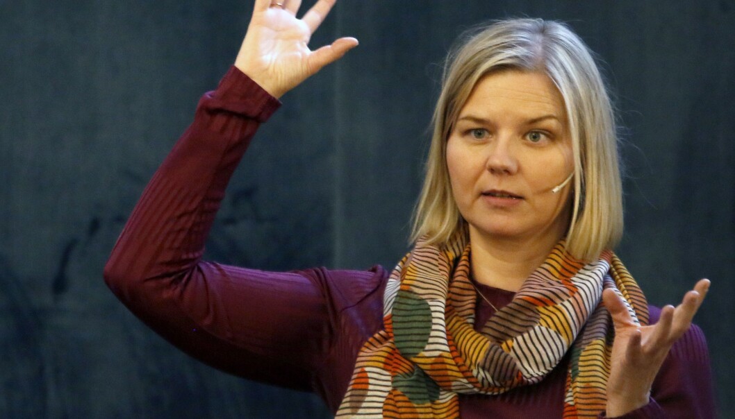 – Jeg er opptatt av at det skal være en rimelig balanse mellom å gi eierne frihet til å disponere frie midler slik de mener er best, og kommunens behov for å sikre stabile velferdstjenester til sine innbyggere, skriver kunnskapsminister Guri Melby i sitt svar. – Jeg er opptatt av at det skal være en rimelig balanse mellom å gi eierne frihet til å disponere frie midler slik de mener er best, og kommunens behov for å sikre stabile velferdstjenester til sine innbyggere, skriver kunnskapsminister Guri Melby i sitt svar.
