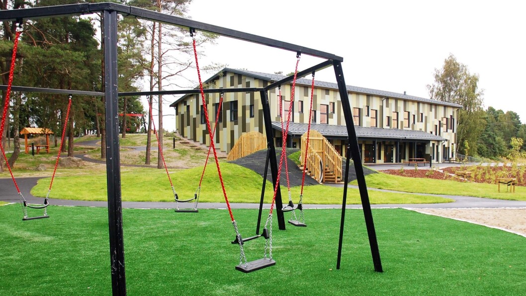 I sommer ble Hafslundsøy barnehage plaget av ungdommer som gjorde hærverk. Men etter at nabolaget på oppfordring av FAU slo ring om barnehagen, endte det med håp for framtida, ifølge virksomhetsleder Tove Beate Larsen. I sommer ble Hafslundsøy barnehage plaget av ungdommer som gjorde hærverk. Men etter at nabolaget på oppfordring av FAU slo ring om barnehagen, endte det med håp for framtida, ifølge virksomhetsleder Tove Beate Larsen.