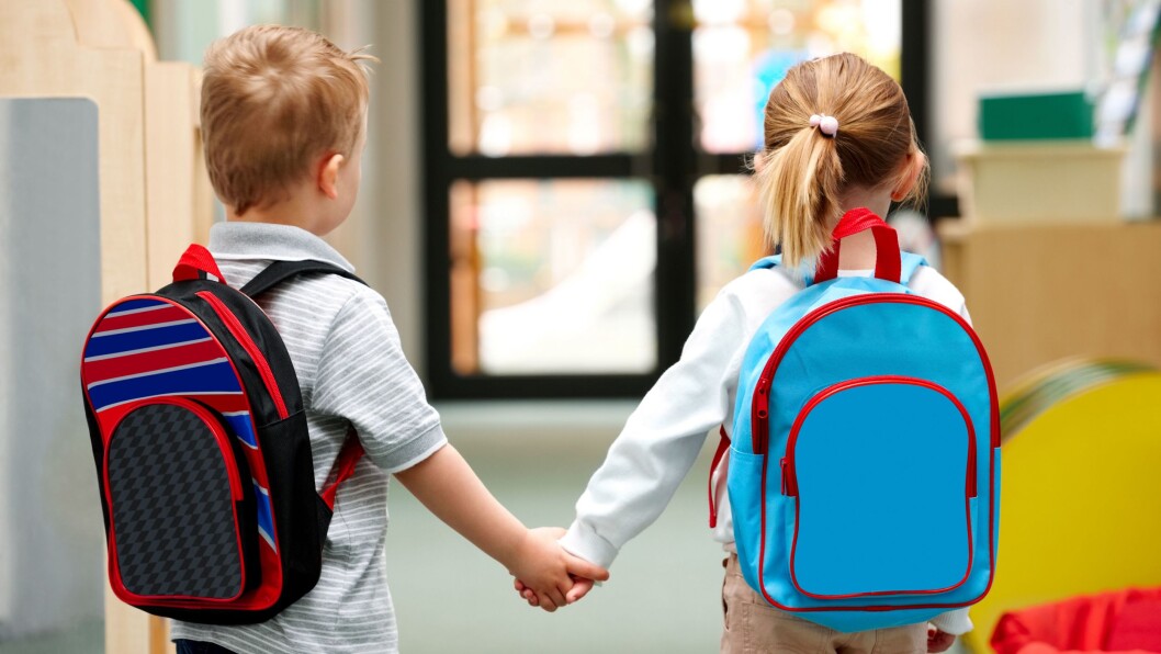 Mens bare litt over 20 prosent av guttene kan skrive ord i femårsalderen, kan over halvparten av jentene det samme. Mens bare litt over 20 prosent av guttene kan skrive ord i femårsalderen, kan over halvparten av jentene det samme.