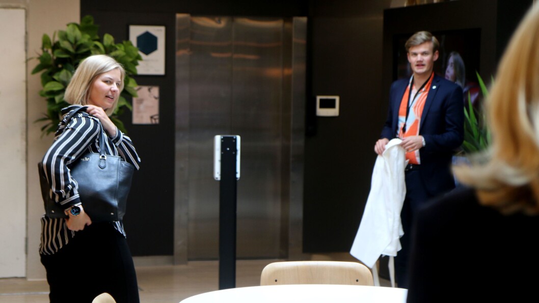 Dagene blir ikke mindre travle for Guri Melby om hun i helga entrer toppen i Venstre. Her på vei ut etter å ha besøkt PBLs lederkonferanse. Dagene blir ikke mindre travle for Guri Melby om hun i helga entrer toppen i Venstre. Her på vei ut etter å ha besøkt PBLs lederkonferanse.