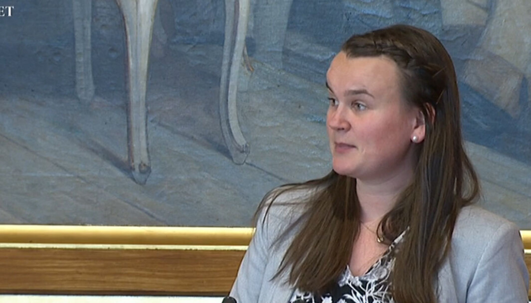 Marit Knutsdatter Strand (Sp) er skuffet over regjeringens måte å angripe utfordringene i barnehagesektoren. Marit Knutsdatter Strand (Sp) er skuffet over regjeringens måte å angripe utfordringene i barnehagesektoren.