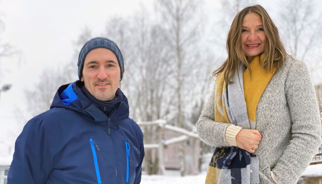 Pedagogisk leder Roger Haarstad og styrer Jorunn Indrevik i Varingskollen barnehage. Pedagogisk leder Roger Haarstad og styrer Jorunn Indrevik i Varingskollen barnehage.