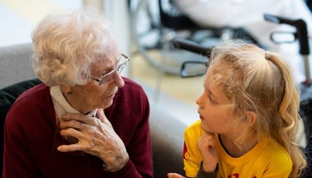 Gode opplevelser, vennskap og interesser har ikke noen aldersgrense, og møter som dette er med på å bygge bro mellom generasjonene, skriver kronikkforfatterne. Gode opplevelser, vennskap og interesser har ikke noen aldersgrense, og møter som dette er med på å bygge bro mellom generasjonene, skriver kronikkforfatterne.