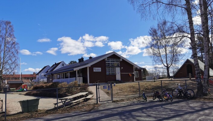 <span class=" italic" data-lab-italic_desktop="italic">Ånnerud Barnehus er en liten, foreldreeid barnehage like utenfor Asker sentrum, med to avdelinger og i alt 27 barn. </span> <span class=" italic" data-lab-italic_desktop="italic">Ånnerud Barnehus er en liten, foreldreeid barnehage like utenfor Asker sentrum, med to avdelinger og i alt 27 barn. </span>