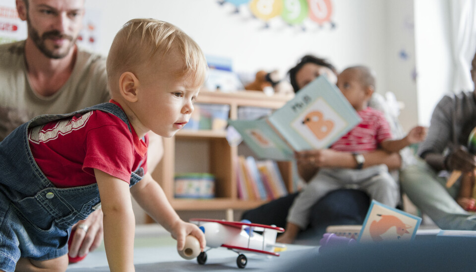 «Det er etter min mening gjort altfor lite for å utjevne forskjeller allerede før barnet starter i barnehagen», skriver innleggsforfatteren.
