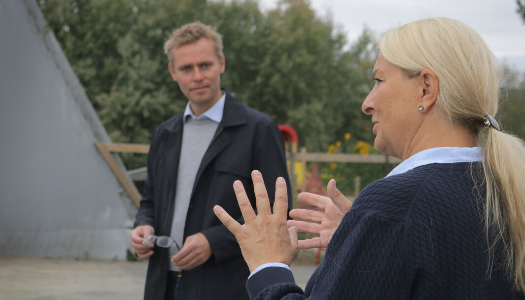 Hjørdis K. Thyholt i Medbroen gårdsbarnehage fikk denne uken besøk av Ola Borten Moe (Sp). Da kom hun naturlig nok inn på forslagene i Storberget-utvalgets rapport. Hjørdis K. Thyholt i Medbroen gårdsbarnehage fikk denne uken besøk av Ola Borten Moe (Sp). Da kom hun naturlig nok inn på forslagene i Storberget-utvalgets rapport.