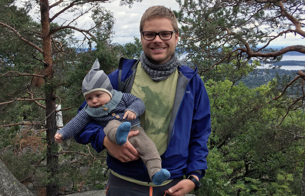 Erik Eika er tobarnspappa og FUB-medlem, og etterspør større forutsigbarhet for småbarnsforeldre når det kommer til smittevernstrategien. Erik Eika er tobarnspappa og FUB-medlem, og etterspør større forutsigbarhet for småbarnsforeldre når det kommer til smittevernstrategien.