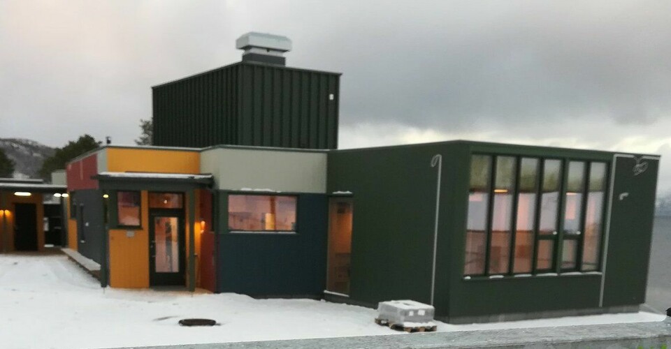 Vuonak Mánájåroj åpnet 27. oktober 2020, i nye lokaler på Drag i Hamarøy kommune.