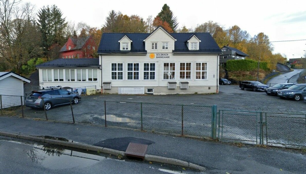Solsikken barnehage i Bergen var blant dem som stengte tidlig i går. Her forklarer styreren hvorfor.