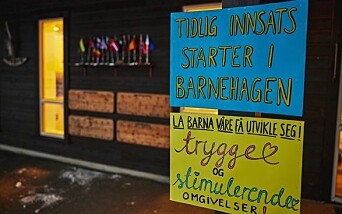 <span class=" italic" data-lab-italic_desktop="italic">Plakater utenfor barnehagen.</span> <span class=" italic" data-lab-italic_desktop="italic">Plakater utenfor barnehagen.</span>