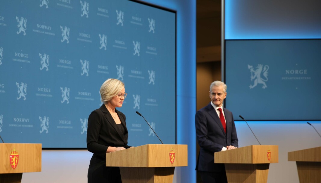 Helse- og omsorgsminister Ingvild Kjerkol og statsminister Jonas Gahr Støre kunne fortelle at nesten alle nasjonale smitteverntiltake nå fjernes. Bildet er fra en tidligere pressekonferanse. Helse- og omsorgsminister Ingvild Kjerkol og statsminister Jonas Gahr Støre kunne fortelle at nesten alle nasjonale smitteverntiltake nå fjernes. Bildet er fra en tidligere pressekonferanse.