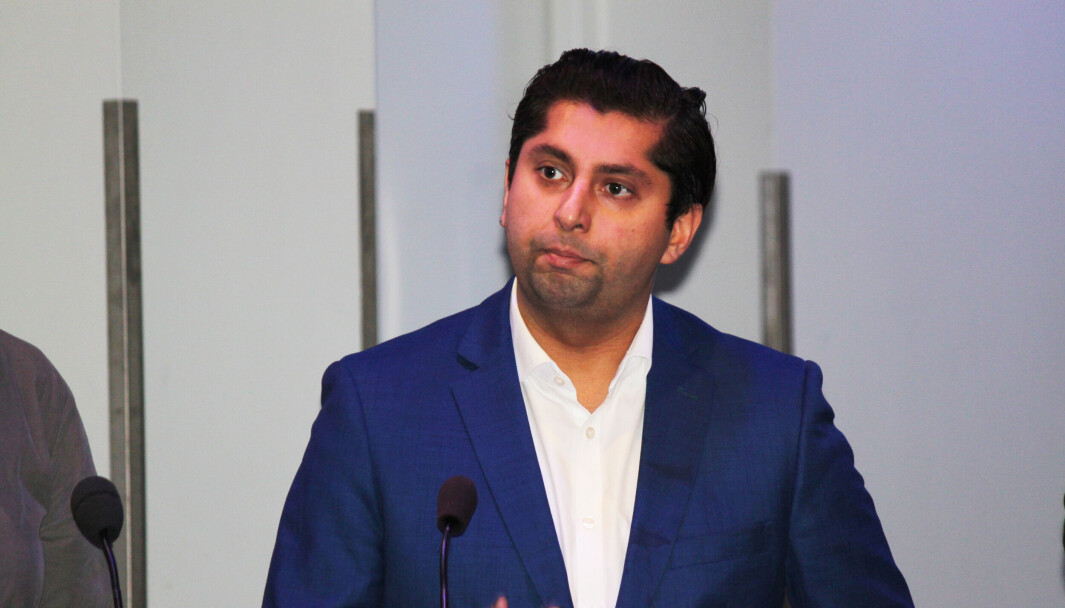 Himanshu Gulati (Frp) sitter i Utdannings- og forskningskomiteen på Stortinget, og mener dagens system for barnehageopptak er utdatert og ikke tilpasset dagens samfunn. Himanshu Gulati (Frp) sitter i Utdannings- og forskningskomiteen på Stortinget, og mener dagens system for barnehageopptak er utdatert og ikke tilpasset dagens samfunn.