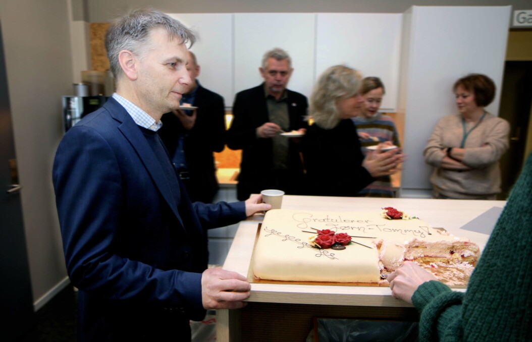 <span class=" italic" data-lab-italic_desktop="italic">Det ble kake da det ble kjent at Jørn-Tommy Schjelderup er ny administrerende direktør i PBL. </span> <span class=" italic" data-lab-italic_desktop="italic">Det ble kake da det ble kjent at Jørn-Tommy Schjelderup er ny administrerende direktør i PBL. </span>