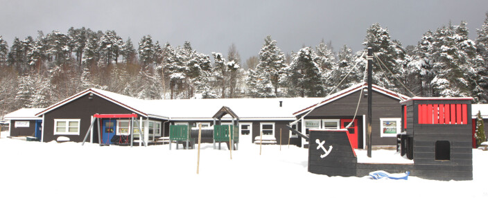 <span class=" italic" data-lab-italic_desktop="italic">Mobarn Høgnakken barnehage ble bygget i 2003, og ligger i skogkanten i høyden over Molde by.</span> <span class=" italic" data-lab-italic_desktop="italic">Mobarn Høgnakken barnehage ble bygget i 2003, og ligger i skogkanten i høyden over Molde by.</span>