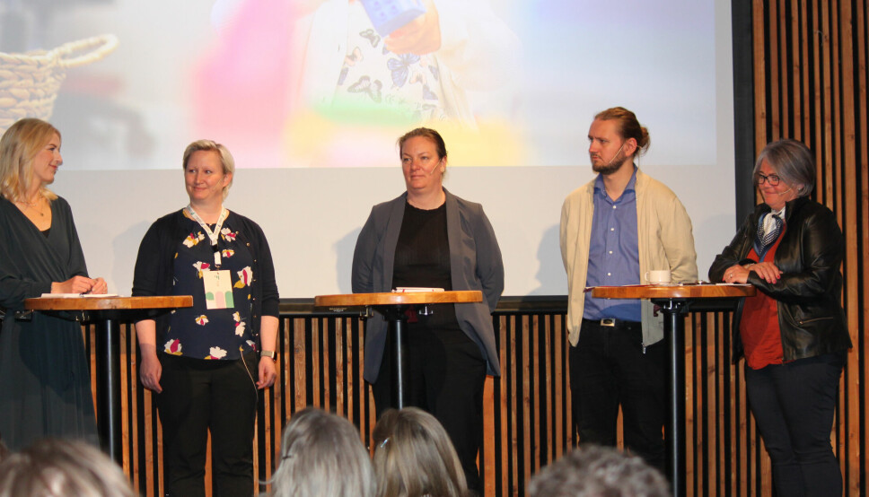 Fra venstre: Elise Waagen (Ap), nestleder i FUB Cathrine Ballo Olsen, Hege Bae Nyholt (R), Freddy André Øvstegård (SV) og Kari Anne Jønnes (H).