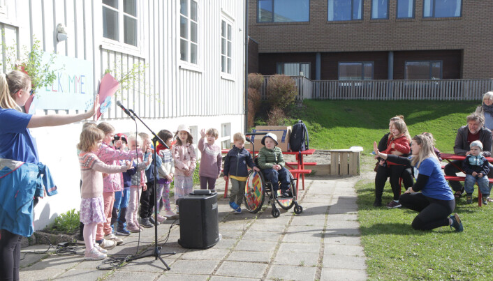 <span class="italic" data-lab-italic_desktop="italic">Barna framførte sanger på festen, her fra «Stopp! Ikke mobb!»</span> <span class="italic" data-lab-italic_desktop="italic">Barna framførte sanger på festen, her fra «Stopp! Ikke mobb!»</span>