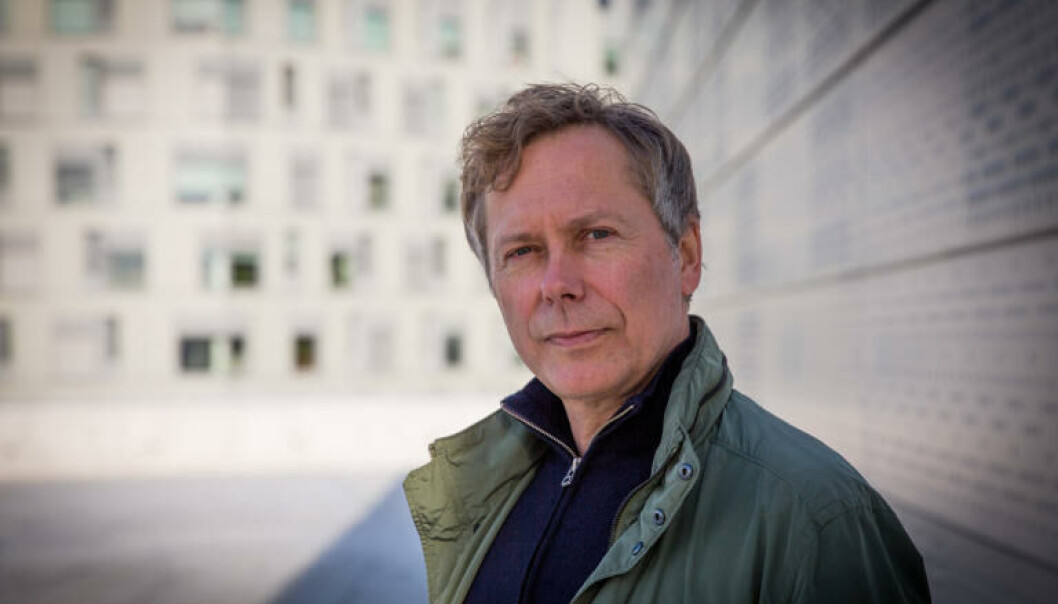 Professor Jon-Håkon Schultz ved Institutt for lærerutdanning og pedagogikk ved Universitetet i Tromsø sier barnehagene ligger litt etter når det kommer til å snakke med barna om de store krisene vi møter akkurat nå. Professor Jon-Håkon Schultz ved Institutt for lærerutdanning og pedagogikk ved Universitetet i Tromsø sier barnehagene ligger litt etter når det kommer til å snakke med barna om de store krisene vi møter akkurat nå.