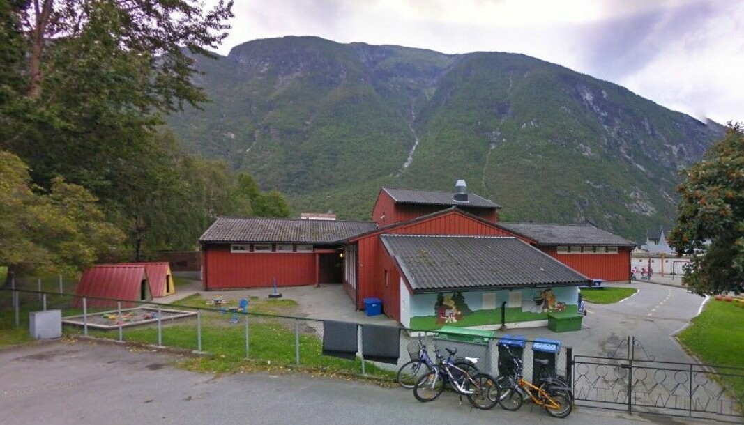 Farnes barnehage er en av i alt seks barnehager i Årdal kommune, som nå bruker penger på å styrke grunnbemanningen i barnehagene.