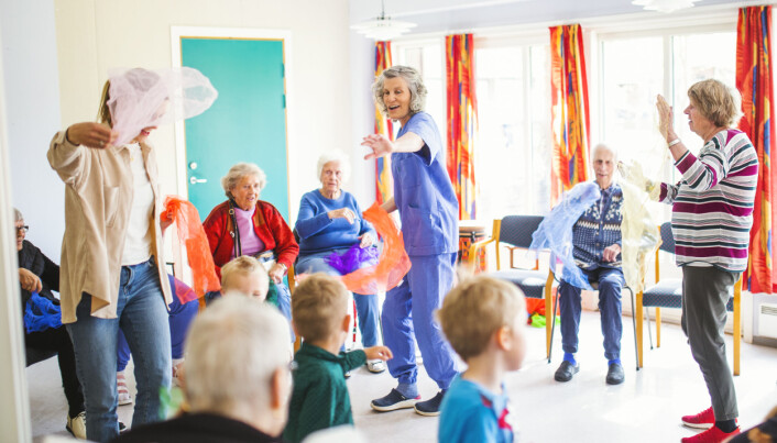 <span class=" italic" data-lab-italic_desktop="italic">Suksessoppskriften til musikkterapeut Kjersti Gunnersen er enkel: Barna kan bevege seg inne i sirkelen, uten å gjøre de «riktige tingene», og det er rom for spontanitet. Barna kan ta initiativ underveis, og vike fra planlagt program. </span> <span class=" italic" data-lab-italic_desktop="italic">Suksessoppskriften til musikkterapeut Kjersti Gunnersen er enkel: Barna kan bevege seg inne i sirkelen, uten å gjøre de «riktige tingene», og det er rom for spontanitet. Barna kan ta initiativ underveis, og vike fra planlagt program. </span>
