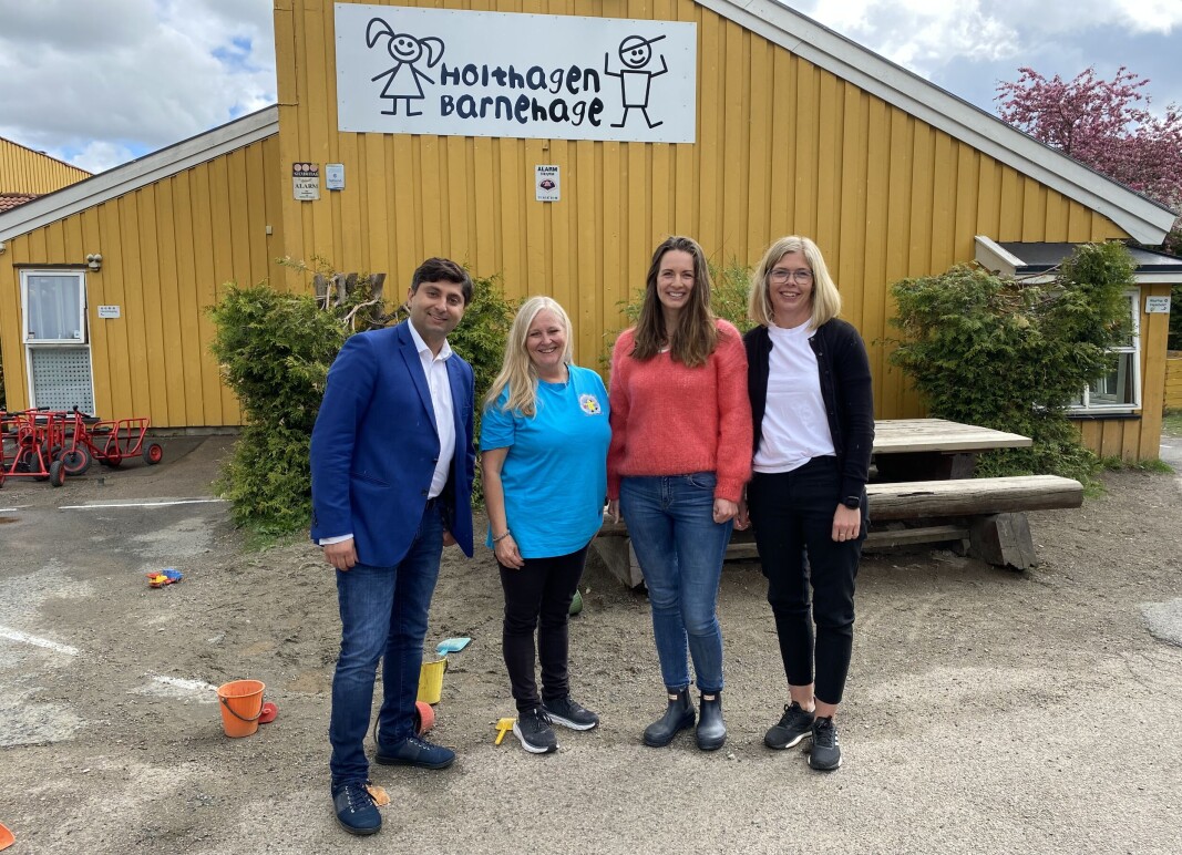 Stortingsrepresentant Himanshu Gulati (Frp) møtte Bjørg Hestad fra Sorknes barnehage, Kathrine Tviberg Sandstad som er daglig leder i Toppen barnehage og Sonja Standal som er daglig leder i Holthagen barnehage hos sistnevnte på Skedsmokorset. Stortingsrepresentant Himanshu Gulati (Frp) møtte Bjørg Hestad fra Sorknes barnehage, Kathrine Tviberg Sandstad som er daglig leder i Toppen barnehage og Sonja Standal som er daglig leder i Holthagen barnehage hos sistnevnte på Skedsmokorset.