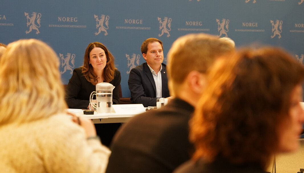 Kunnskapsminister Tonje Brenna (Ap) og statssekretær Halvard Hølleland (Ap). Kunnskapsminister Tonje Brenna (Ap) og statssekretær Halvard Hølleland (Ap).
