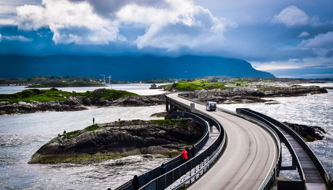 Hustadvika kommune i Møre og Romsdal ble etablert 1. januar 2020 ved sammenslåing av kommunene Eide og Fræna, og har drøyt 13.200 innbyggere. Hustadvika kommune i Møre og Romsdal ble etablert 1. januar 2020 ved sammenslåing av kommunene Eide og Fræna, og har drøyt 13.200 innbyggere.