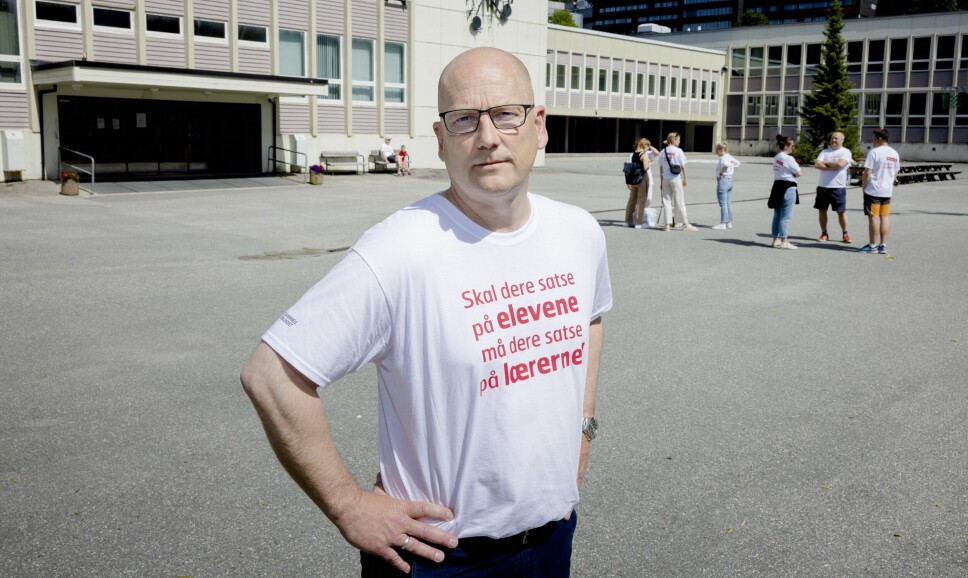 Steffen Handal på 1.streikeuttak for Utdanningsforbundet ved Gimle oppveksttun skole i Bergen. Nå varsles opptrappingen.