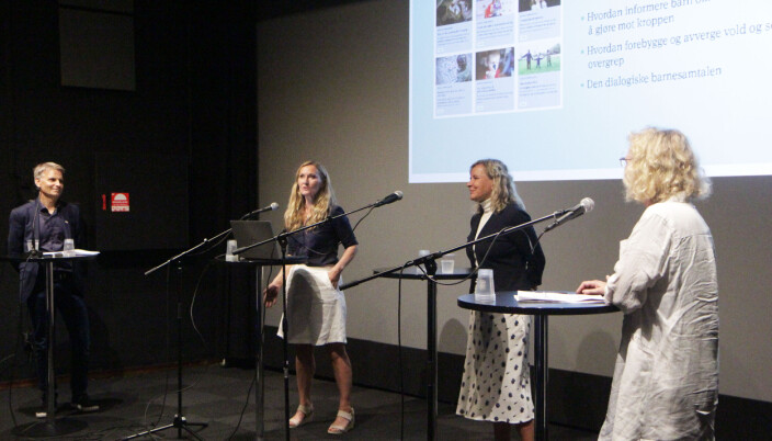 <span class=" italic" data-lab-italic_desktop="italic">Jørn-Tommy Schjelderup, Oddbjørg Edvardsen, Kari Vold Jensen, sammen med Trude Teige, som ledet seminaret under Arendalsuka tirsdag.</span> <span class=" italic" data-lab-italic_desktop="italic">Jørn-Tommy Schjelderup, Oddbjørg Edvardsen, Kari Vold Jensen, sammen med Trude Teige, som ledet seminaret under Arendalsuka tirsdag.</span>