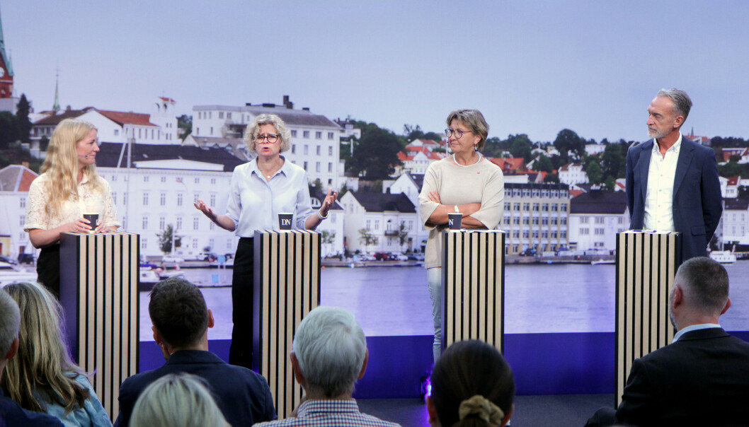 Anne-Marthe Indregard, sykepleier og forsker ved Lovisenberg sykehus, Sigrid Engen som er daglig leder ved Arbeidsmiljøsenteret, Fagforbundets leder Mette Nord og direktør for arbeidsliv i KS, Tor Arne Gangsø møttes til debatt om temaet emosjonell belastning under Arendalsuka. Anne-Marthe Indregard, sykepleier og forsker ved Lovisenberg sykehus, Sigrid Engen som er daglig leder ved Arbeidsmiljøsenteret, Fagforbundets leder Mette Nord og direktør for arbeidsliv i KS, Tor Arne Gangsø møttes til debatt om temaet emosjonell belastning under Arendalsuka.