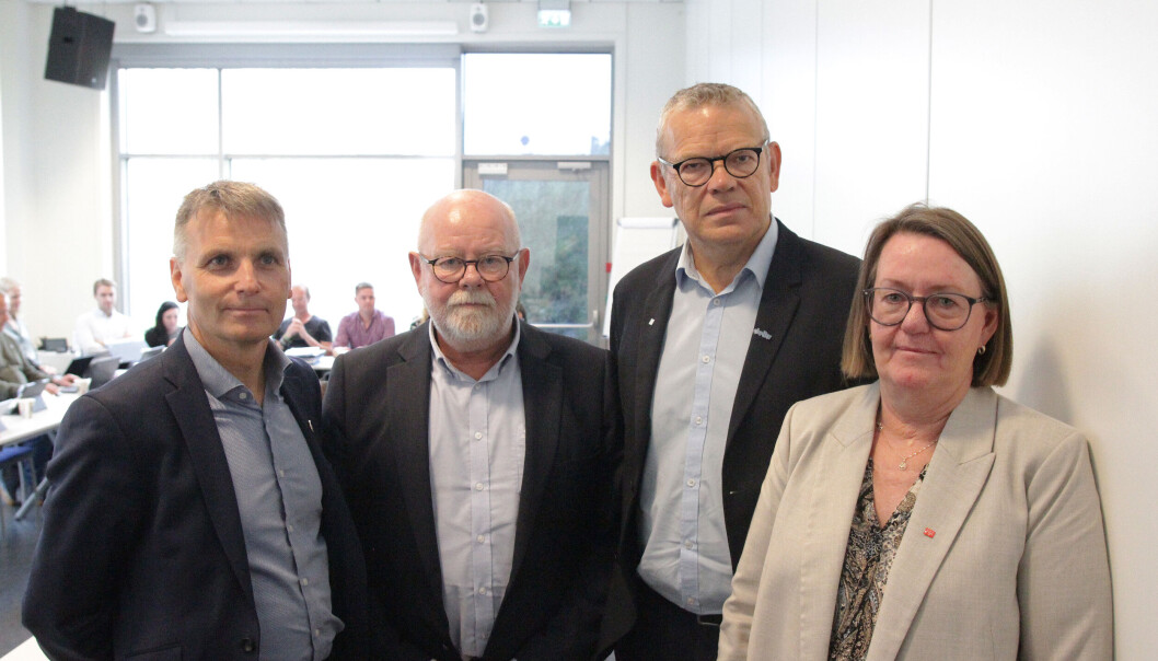 Jørn-Tommy Schjelderup (PBL), Terje Skyvulstad (Utdanningsforbundet), Trond Ellefsen (Delta) og Anne Green Nilsen (Fagforbundet) møttes til forhandlinger 30. august, men disse ble brutt etter få timer. Jørn-Tommy Schjelderup (PBL), Terje Skyvulstad (Utdanningsforbundet), Trond Ellefsen (Delta) og Anne Green Nilsen (Fagforbundet) møttes til forhandlinger 30. august, men disse ble brutt etter få timer.