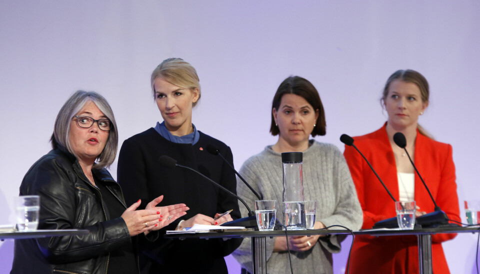 Politisk debatt under landsmøtet til PBL: Kari-Anne Jønnes (H), Elise Waagen (Ap), Solveig Schytz (V) og Ida Lindtveit Røse (KrF).