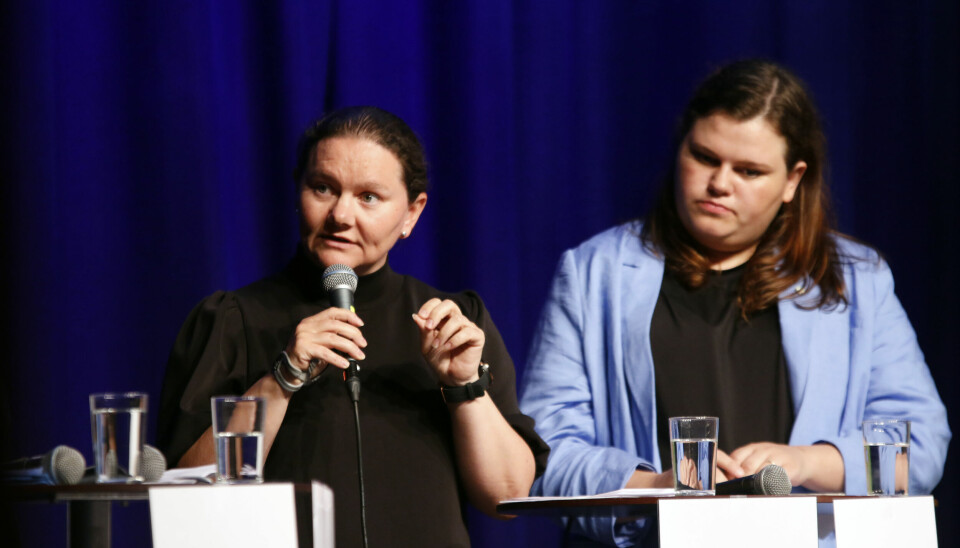 Tydelige damer: Elin Marie Andreassen (Frp) og Nora Stein Baustad (Sp).