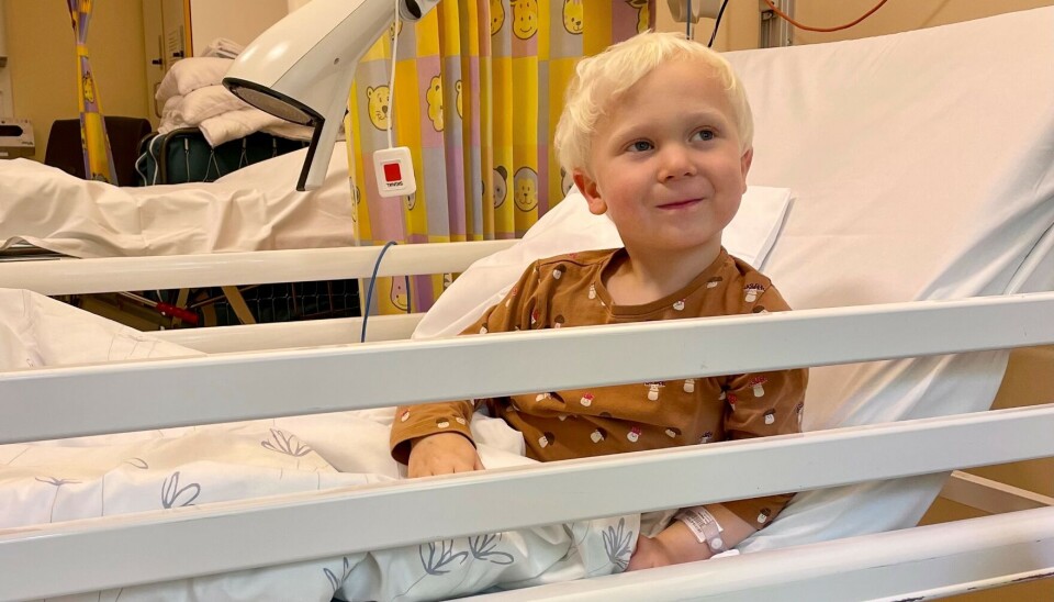 Magnus fikk en kjøttbolle i halsen i barnehagen, og havnet på Rikshospitalet. Snarrådig innsats fra de ansatte og helsepersonell gjorde at det endte bra. Magnus (snart tre) fikk en kjøttbolle i halsen i barnehagen. Det sto om sekunder, men snarrådige ansatte og helsepersonell gjorde at historien fikk en lykkelig slutt.