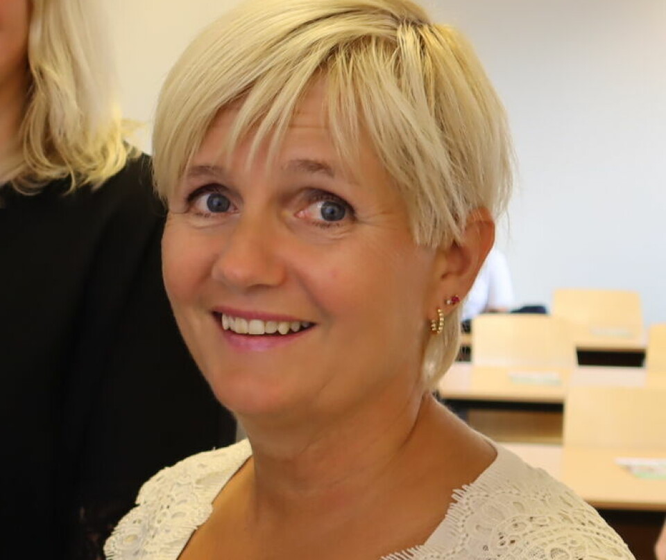 Carina Torstensen (39) og Ida Petrine Rånes (42) på første samling på Nord universitet. Værøy. Elin Børve, faggruppeleder for barnehagelærerutdanninga ved Nord universitet.