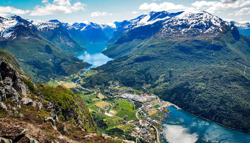 Stryn. Her representert ved Loen. Stryn. Her representert ved Loen.