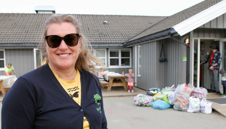 Daglig leder Christine Klette i Norlandia Vollen naturbarnehage er lagleder når barnehagen sammen med Solenga og Kjeldmyra sparker i gang fotballtrøyefredag.