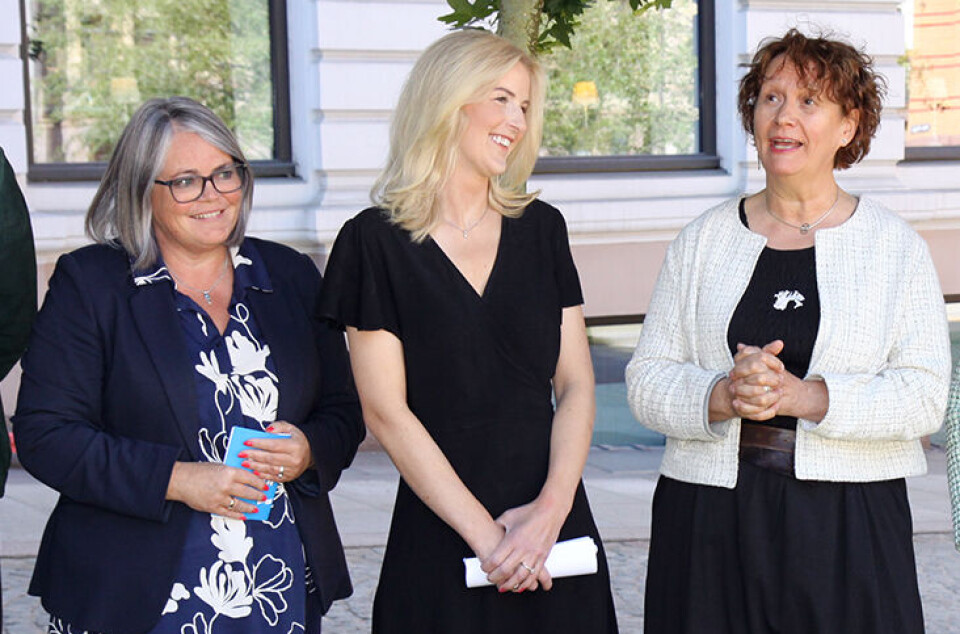 Fra venstre: Kari-Anne Jønnes (H), Elise Waagen (Ap) og Irene Ojala (Pasientfokus).
