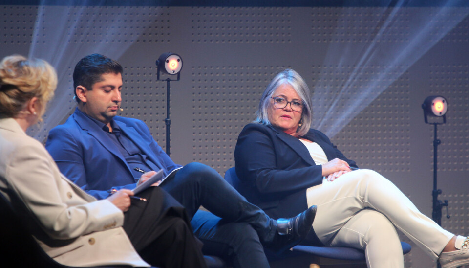 Himanshu Gulati (Frp) og Kari-Anne Jønnes (H). PBL Lederkonferanse. Fra venstre Trude Teige, Himanshu Gulati (Frp), Kari-Anne Jønnes (H)