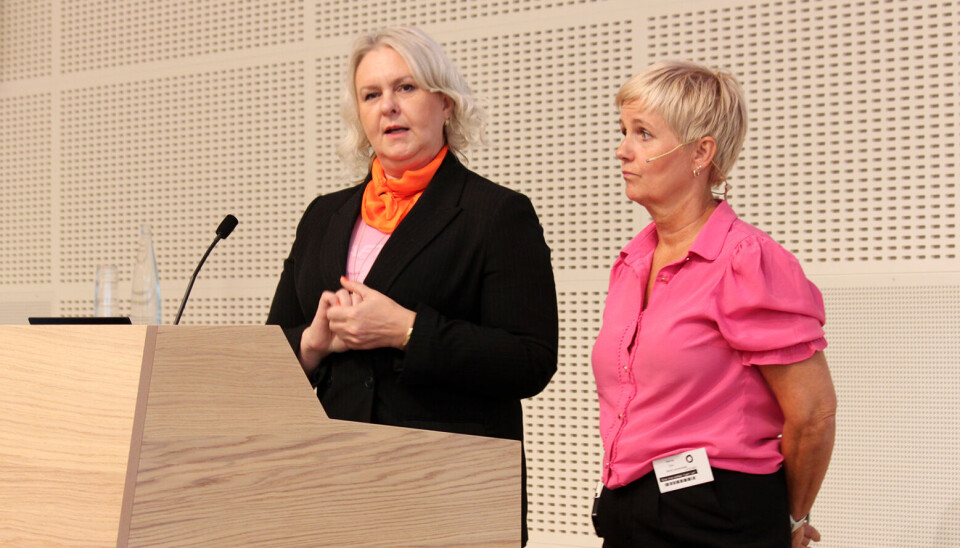 Fra venstre: Nina Kjeøy og Elin Børve på Erfaringskonferansen i regi av NFLP.