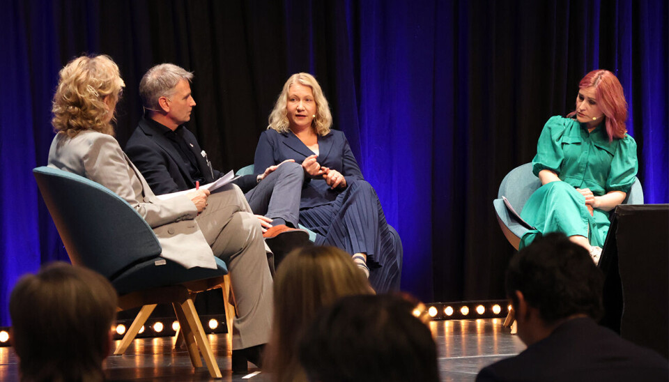 Fra venstre: Trude Teige (ordstyrer), Jørn-Tommy Schjelderup (PBL), Kristin Holm Jensen (KS) og Ann Mari Milo Lorentzen (Utdanningsforbundet).