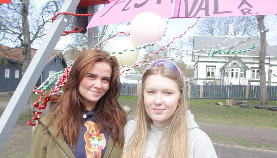 Linnea Nilsen og Mette Sofie Christensen. Linnea Nilsen og Mette Sofie Christensen.
