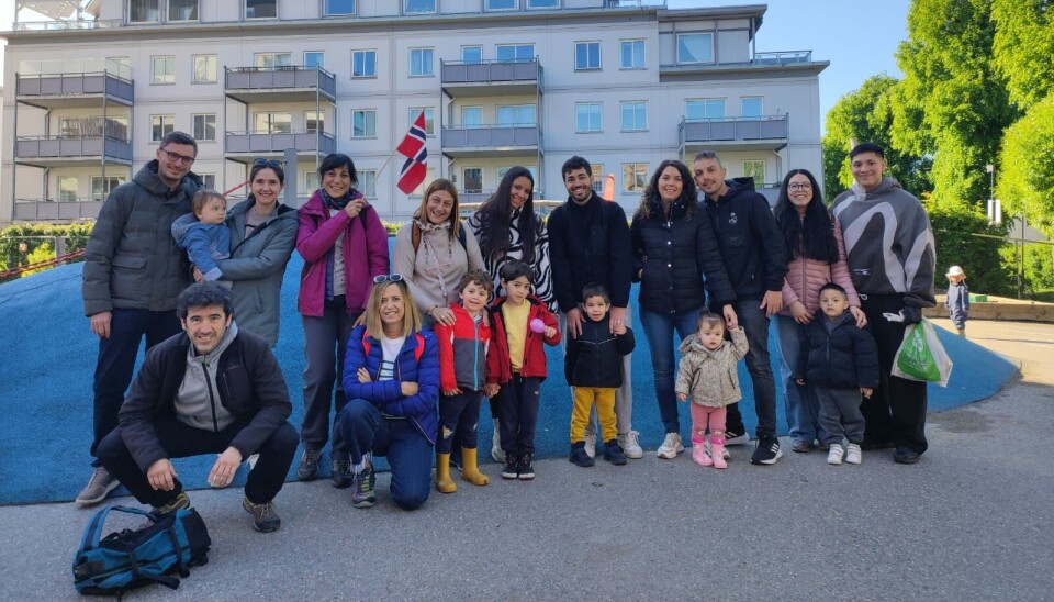 De 18 tilreisende barna, foreldrene og lærerne var hos Alléen barnehage i tre dager. Ulna Alléen barnehage fikk besøk av fem spanske familier og to lærere gjennom prosjektet My first Erasmus.