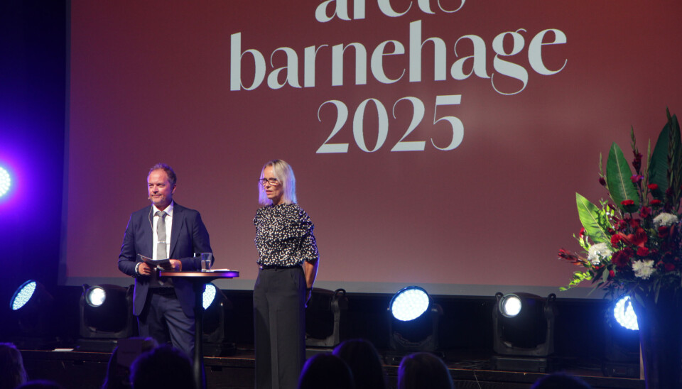 Styreleder i PBL Eirik Husby og nestleder Laila Dahle under prisutdelingen.