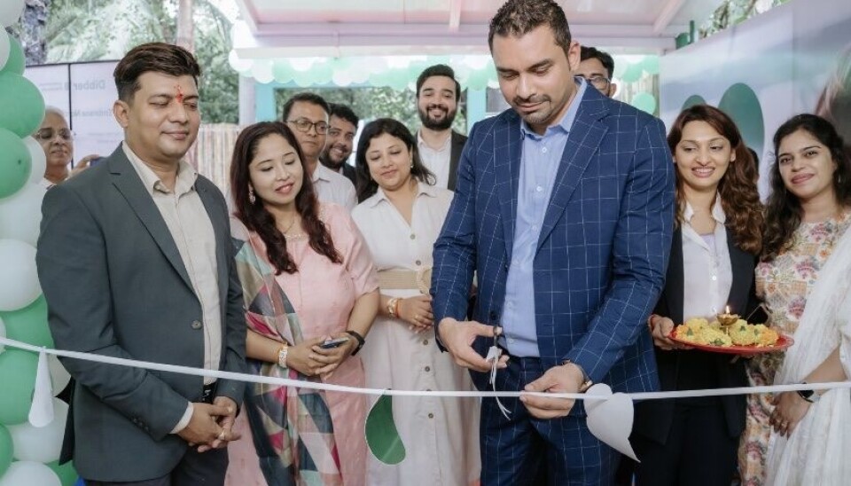 Snorklipping ved leder for barnehagene i India, Marvin Dsouza.